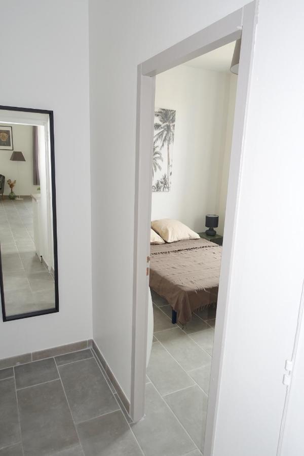 Maison Carree/Coeur Historique De Nimes - Superbe Appt 55M² Екстериор снимка