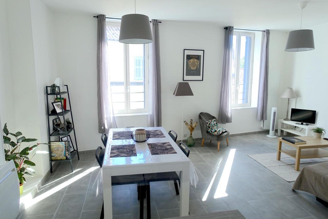 Maison Carree/Coeur Historique De Nimes - Superbe Appt 55M² Екстериор снимка