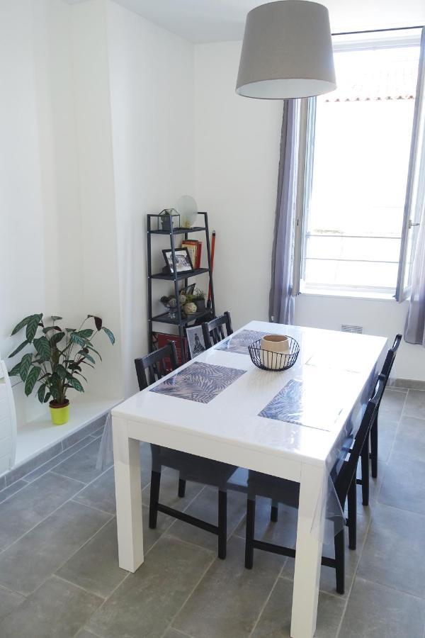 Maison Carree/Coeur Historique De Nimes - Superbe Appt 55M² Екстериор снимка